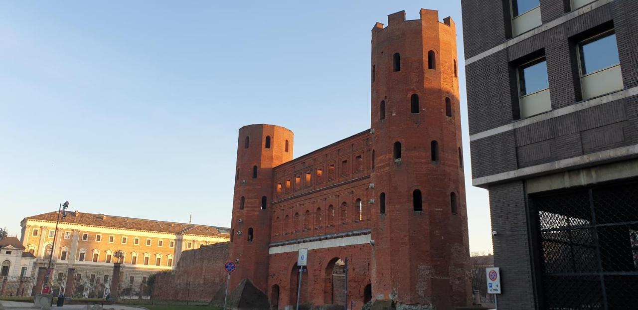 Romantica Mansarda Nel Cuore Di Torino Bagian luar foto